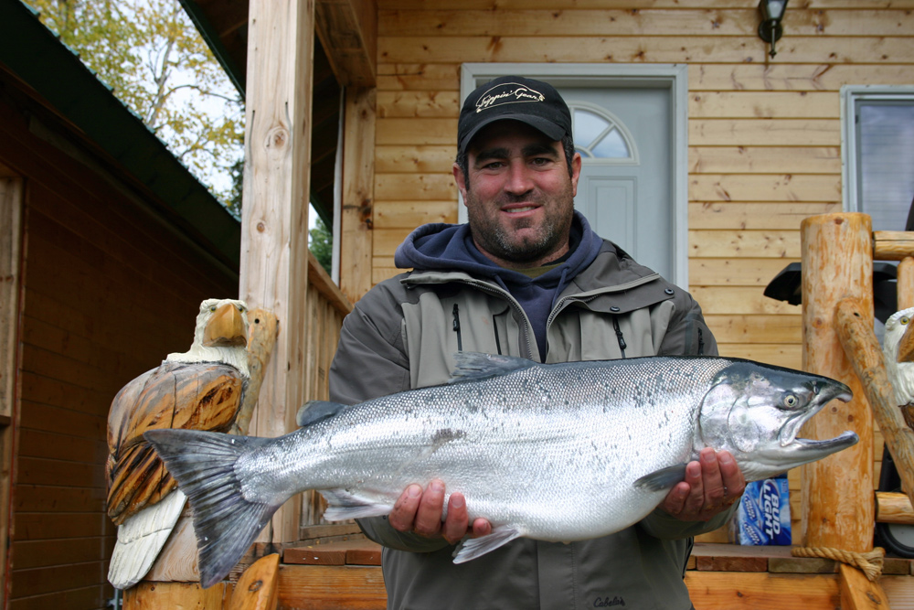 Dude With Nice Silver Slamon 1000