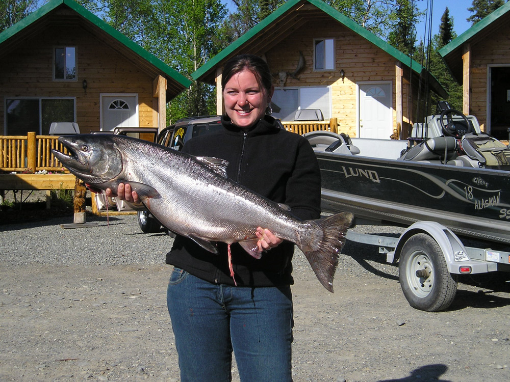 Girls Catching Big King Salmon In Alaska 1000
